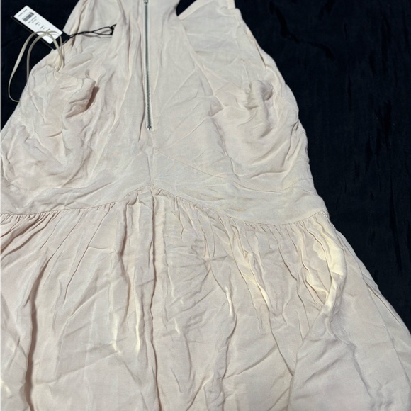 Brand Romeo Juliet counter color cream size medium - Picture 3 of 3